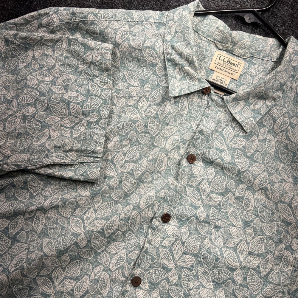 LL Bean Mens XL Tall Short Sleeve Button Up Shirt Teal Seashell Print 300230